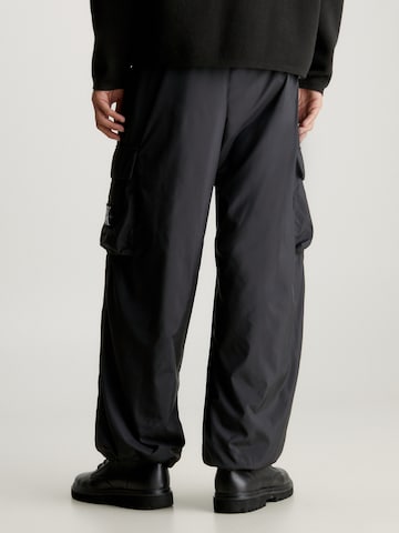 Loosefit Pantalon cargo Calvin Klein Jeans en noir