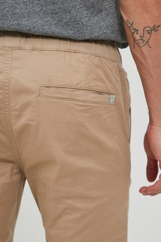 11 Project Regular Chinohose 'Louis' in Beige