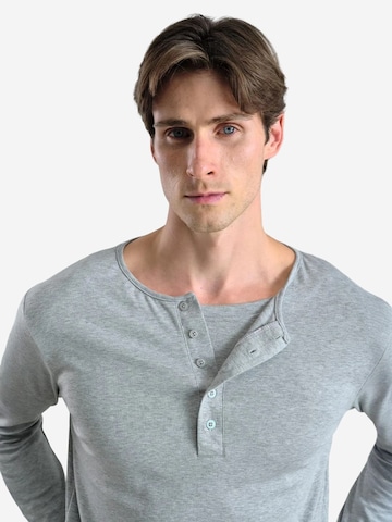 Giesto - Camisa em cinzento