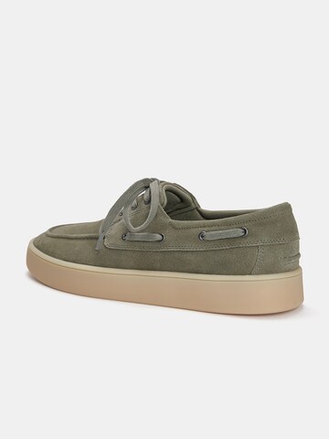 Chaussure à lacets Pull&Bear en vert