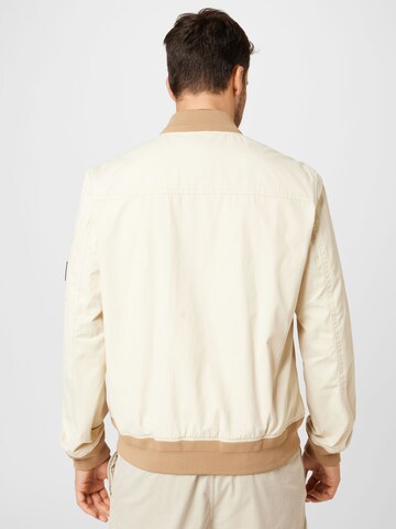 BOSS OrangePrijelazna jakna 'Obelis' - bijela boja