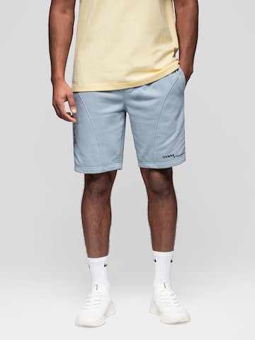 Ombre Regular Shorts in Mischfarben: Vorderseite