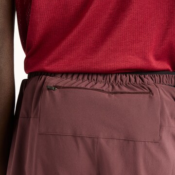 new balance Loosefit Sportbroek 'RC Essential Short 5"' in Bruin
