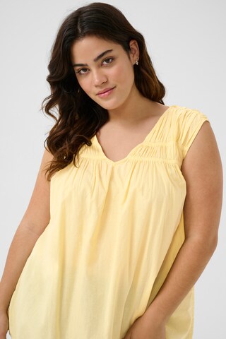 KAFFE CURVE - Blusa 'KCThia' em amarelo
