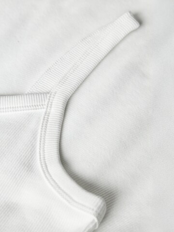 balts LMTD Topiņš 'NLFHINAJA'