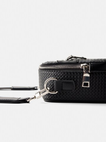 Sac à bandoulière Bershka en noir