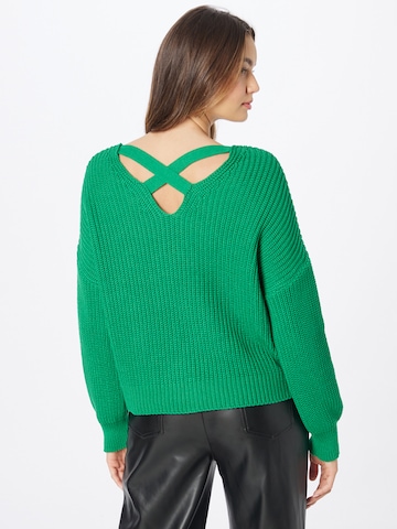 ABOUT YOU Пуловер 'Liliana' в зелено