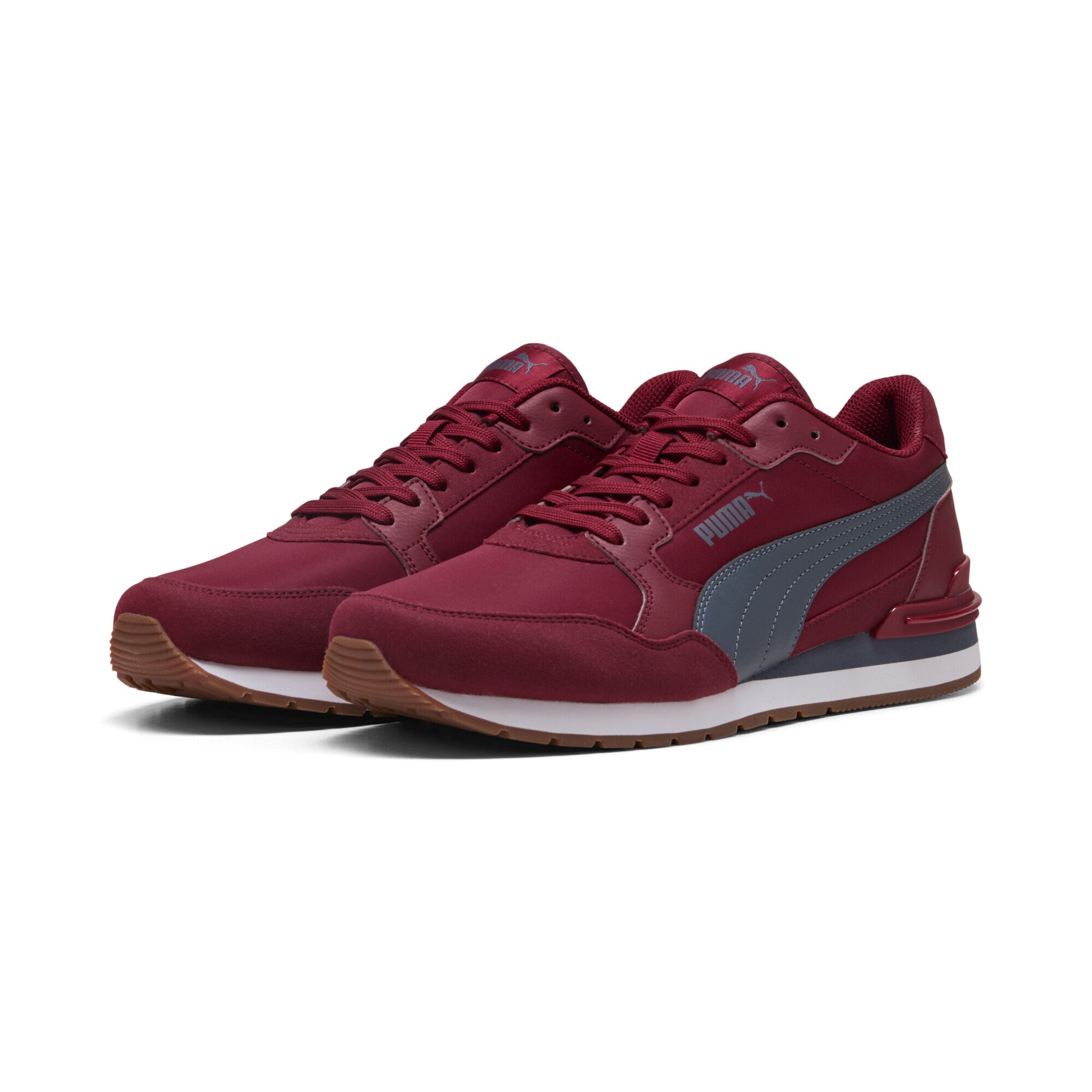 Baskets basses 'ST Runner v4' PUMA en rouge