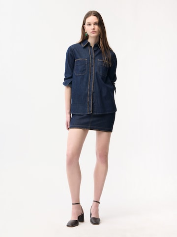 adl Blouse in Blauw