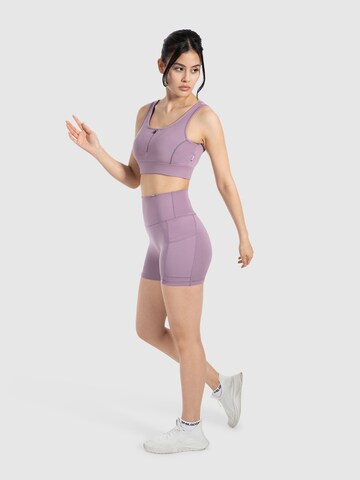 Smilodox Slimfit Shorts with Pockets ' Josie ' in Lila