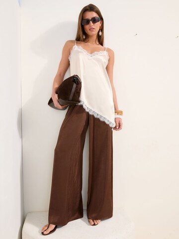 Friends Like These Top - bézs