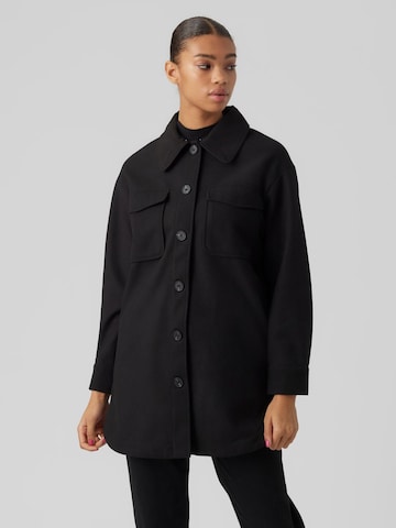 VERO MODA Between-Seasons Coat 'Ollie' in Black: front