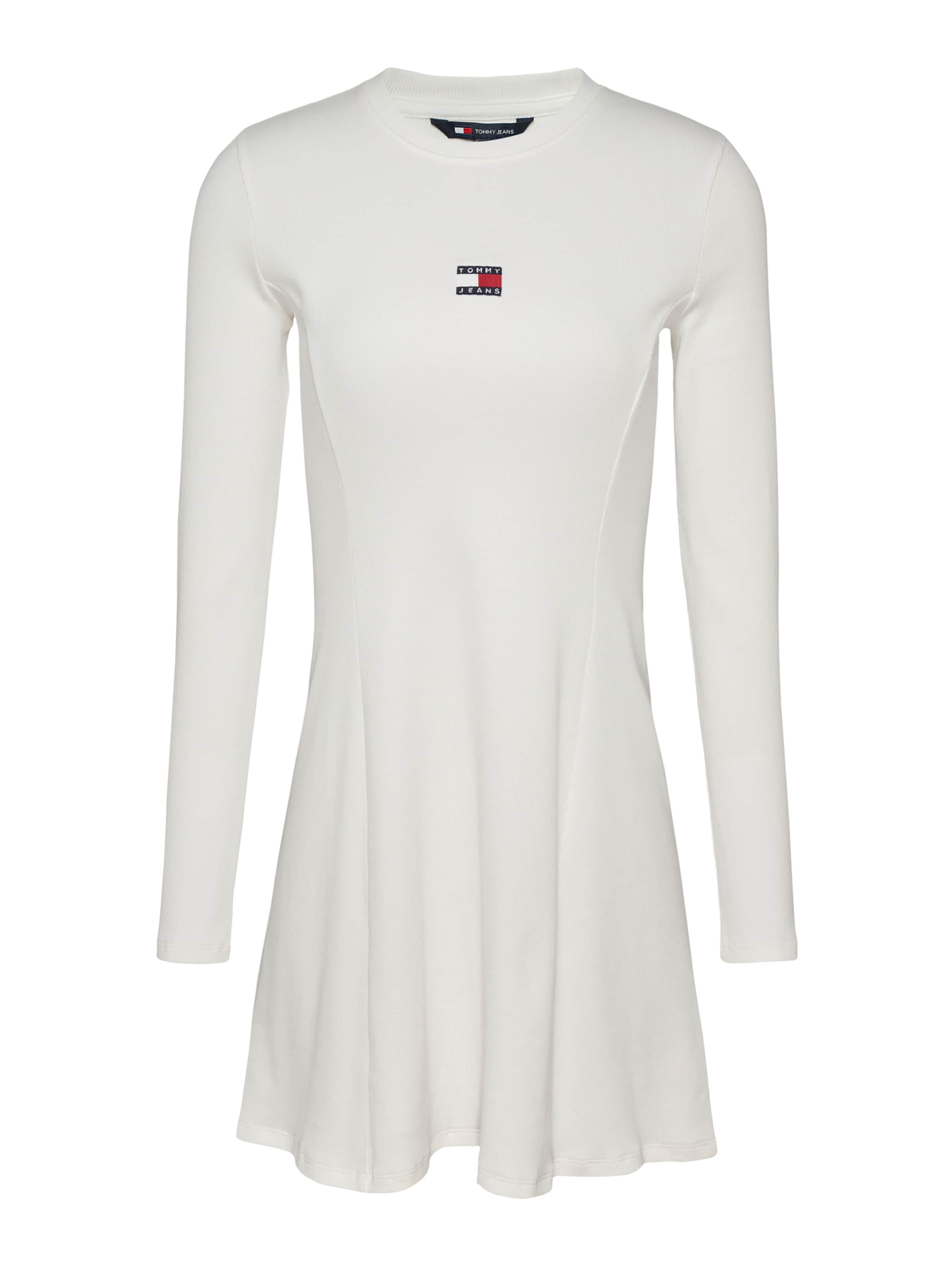 Rochie de la Tommy Jeans pe alb: față