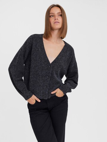 VERO MODA Knit cardigan 'Doffy' in Black: front