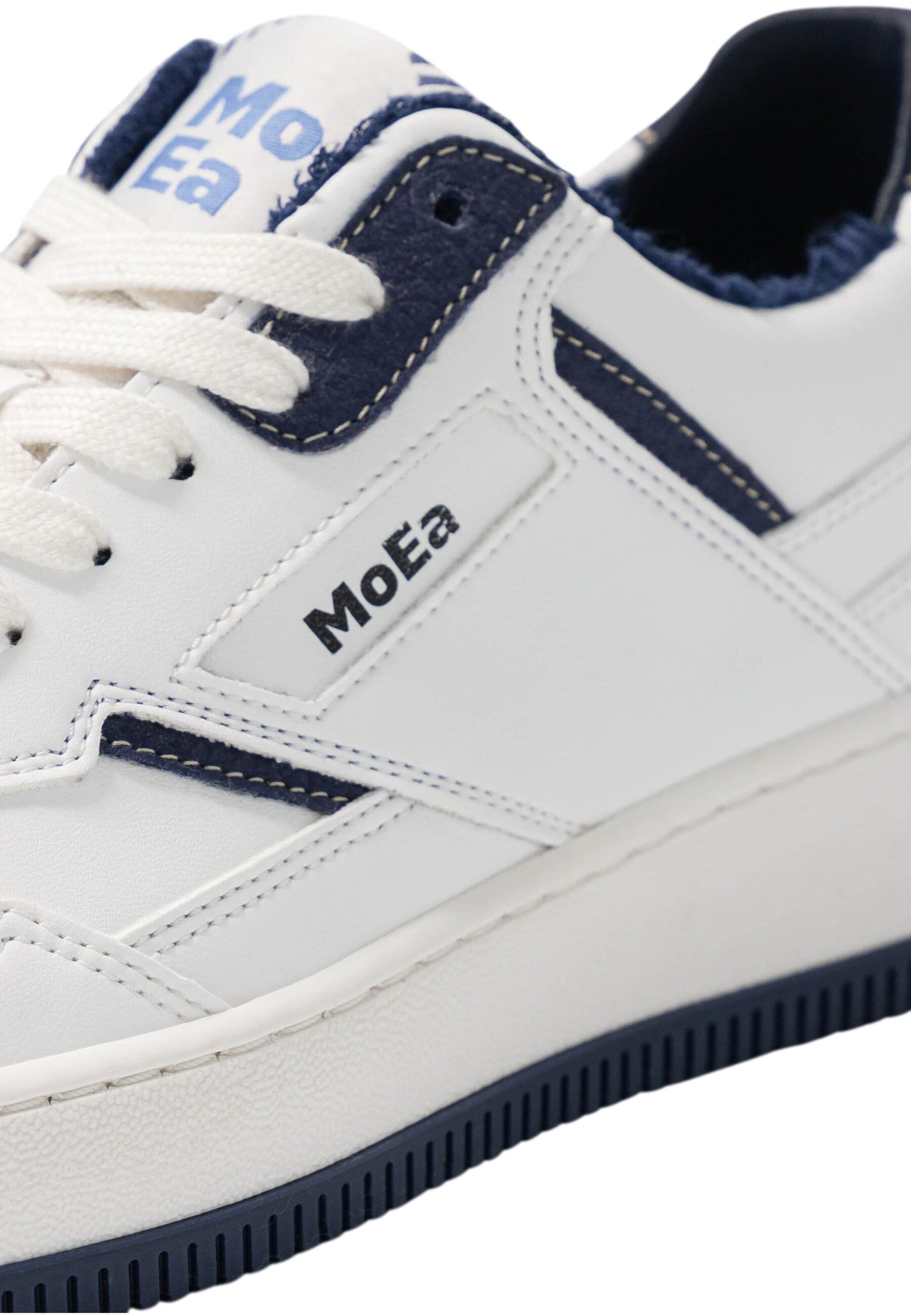 Sneaker bassa 'Gen1' di MoEa in bianco