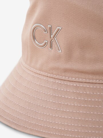 Chapeaux Calvin Klein en rose