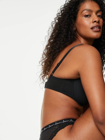 Reggiseno di Marks & Spencer in beige