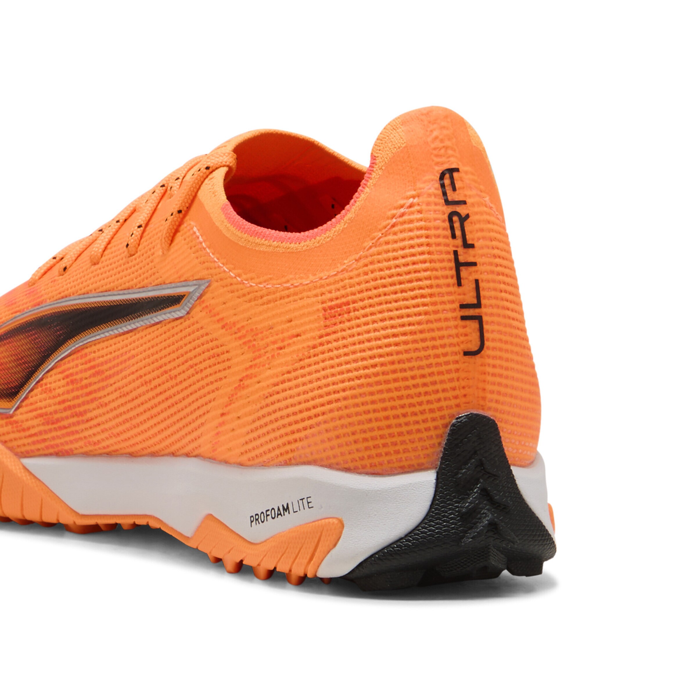 PUMA Soccer shoe 'Ultra 6 Pro Cage' in Orange