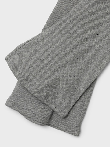 évasé Pantalon NAME IT en gris