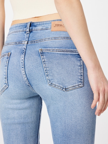 Coupe slim Jean 'ERICA' ONLY en bleu