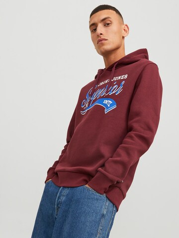 JACK & JONES Sweatshirt in Rot