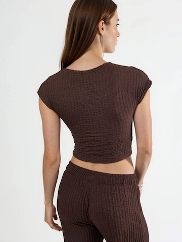 Haut Busem en marron
