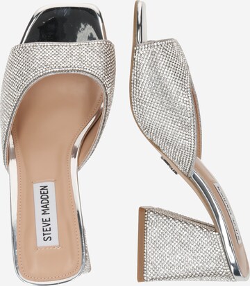 STEVE MADDEN Klapki w kolorze srebrny