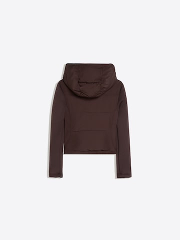 Bershka Přechodná bunda – hnědá