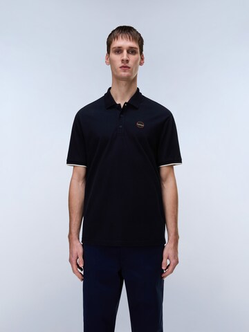 NAPAPIJRI 6D34 - NP MN POLOS 'E-BADGE SS 1' in Blau: Vorderseite