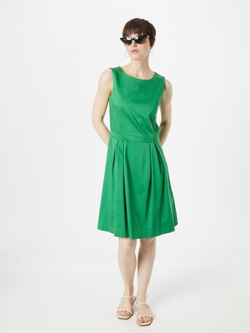 Rochie de cocktail de la MORE & MORE pe verde