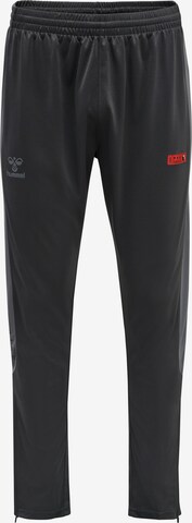 Hummel Regular Workout Pants in Grey: front