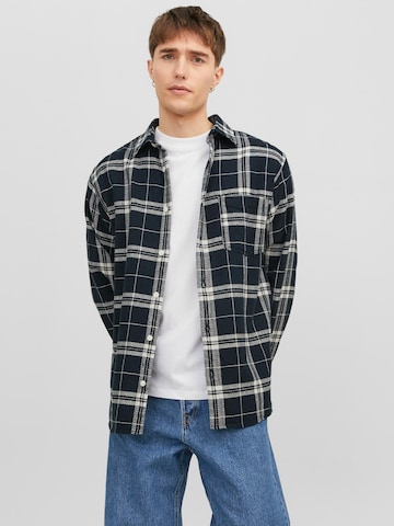 Coupe regular Chemise 'James Berlin' JACK & JONES en noir : devant