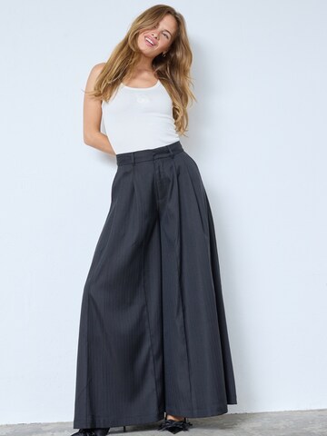 co'couture Широки крачоли Панталон 'Paris' в черно