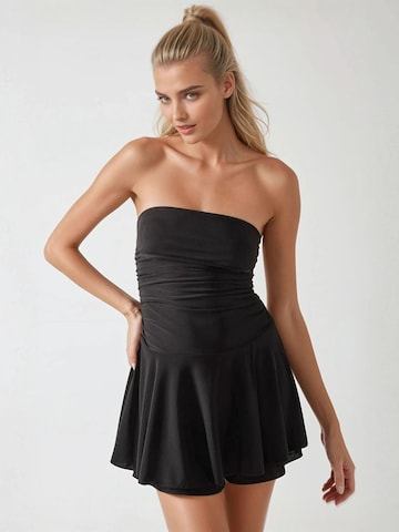 Hiccup Dress in Black: front