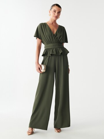 Salopeta 'AURA' de la BWLDR pe verde