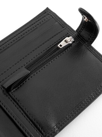 Next Wallet in Black