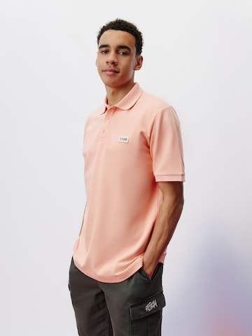 FCBM - Camisa 'Ben' em rosa: frente