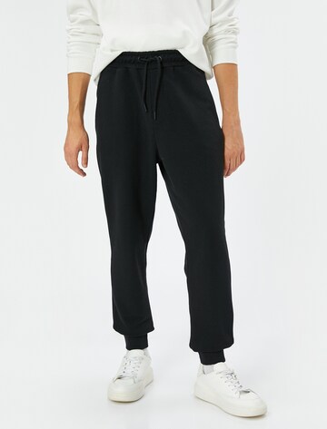Koton Loosefit Broek in Zwart: voorkant