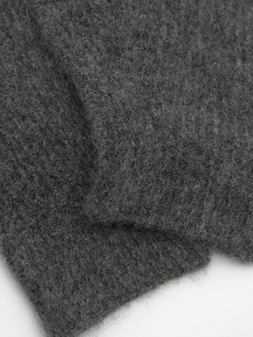 Pull&Bear Full Finger Gloves in Grey