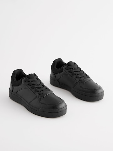 Sneaker di Next in nero