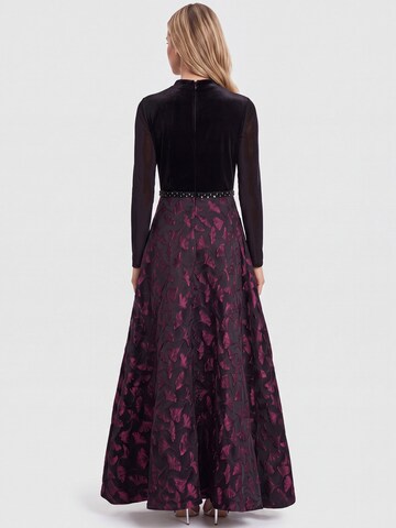 Rochie de la APART pe roșu