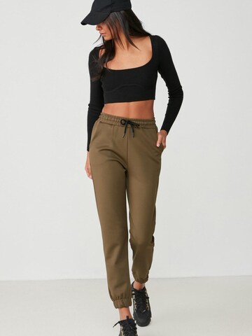 C&City Broek in Groen: voorkant