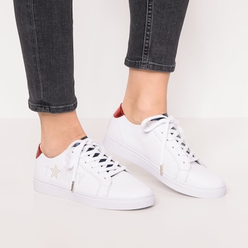 Baskets basses 'Star Metallic' TOMMY HILFIGER en blanc