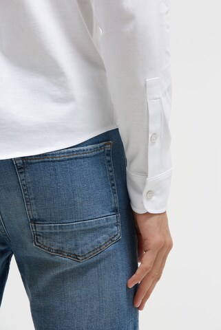 CMPD Slim fit Button Up Shirt in White