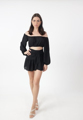 Gonna di Elara in nero