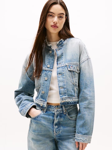 Tommy Jeans Демисезонная куртка в Синий: спереди