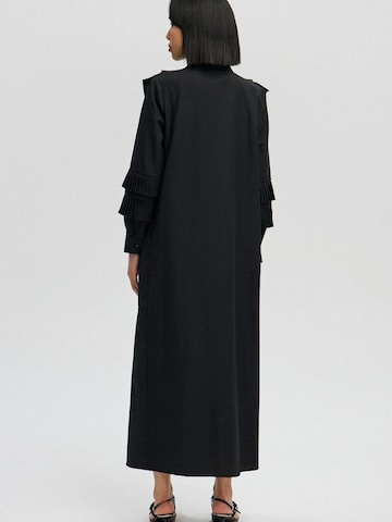 Robe 'Pleat Detailed Shirt Dress' Touché Privé en noir