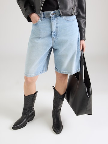 Carhartt WIP Loosefit Short 'Brandon' in Blau: Vorderseite