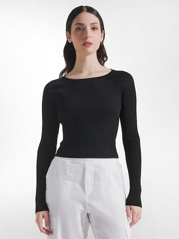 DEHA Trui in Zwart: voorkant