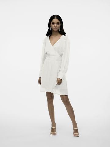 VERO MODA - Vestido en blanco